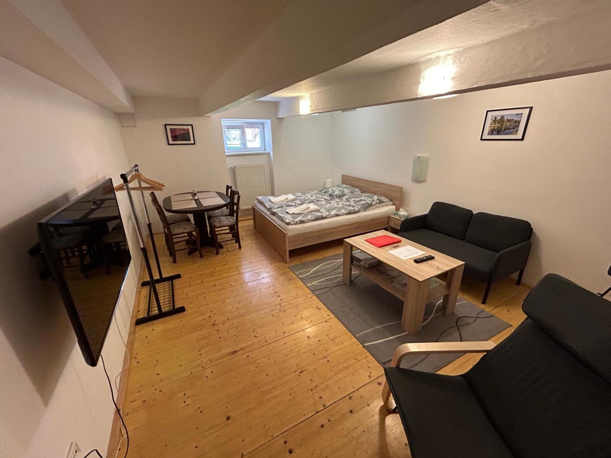 Apartmany U Kubiku Hradec Králové Dış mekan fotoğraf